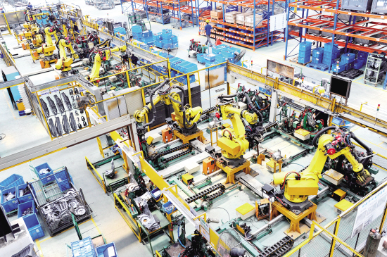 伍享汽車配件(太倉)有限公司生產(chǎn)車間里機器人好多！