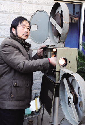 為部隊免費放電影500多場次  太倉陸丁興成“中國好人” 