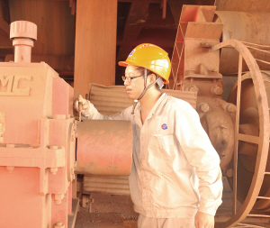 裴文華：革新技術  爭當能手