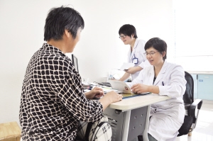 徐鳳娟為無(wú)數(shù)婦科病人解除痛苦