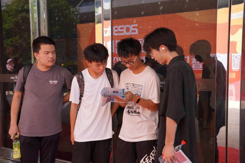 火熱，2023太倉夏季畢業(yè)生招聘會圓滿落幕，網(wǎng)上專場繼續(xù)