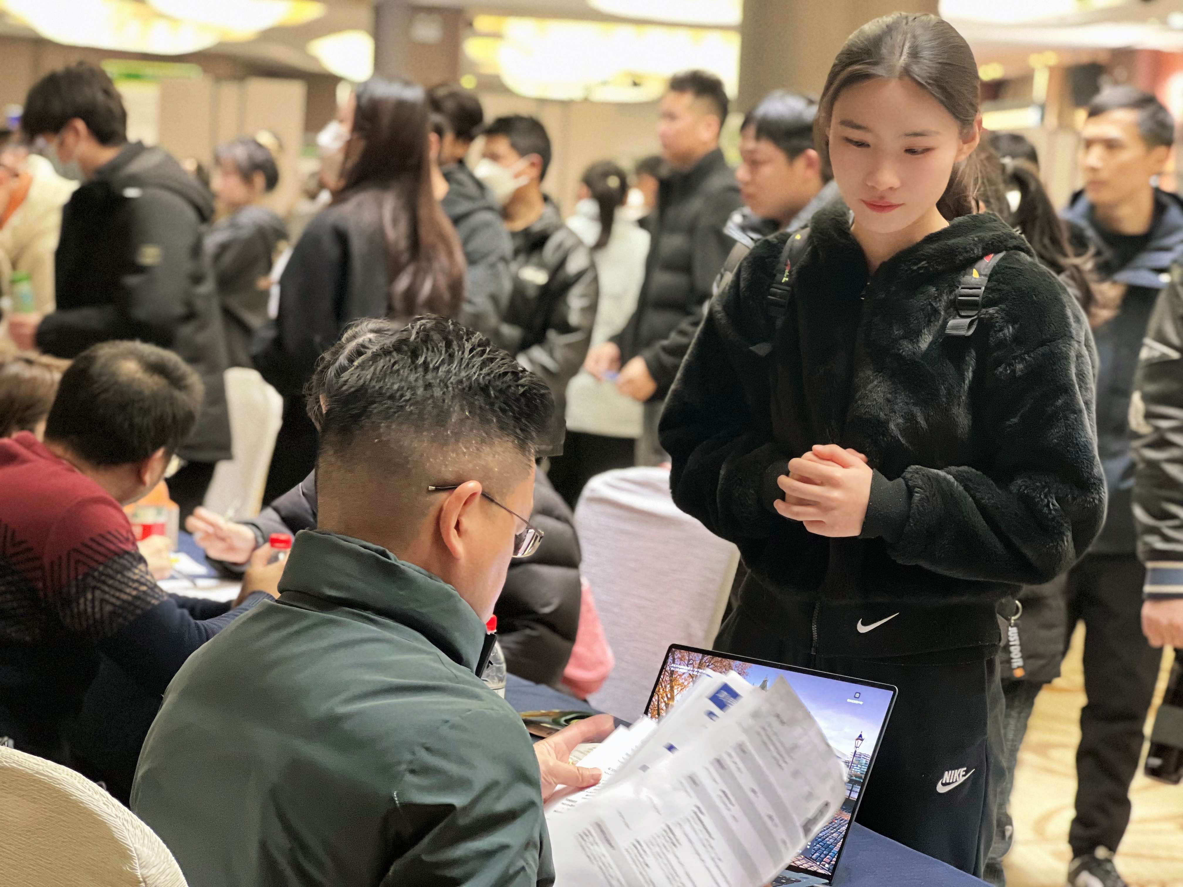 2025太倉春季招聘會：陽光領(lǐng)航，開啟就業(yè)新征程